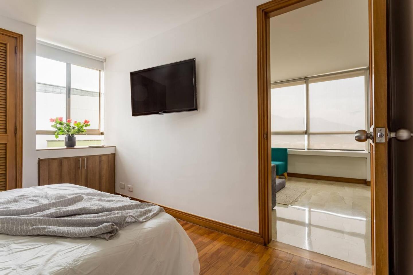 Apartment Alcazar De Oviedo By Host Sas Medellin