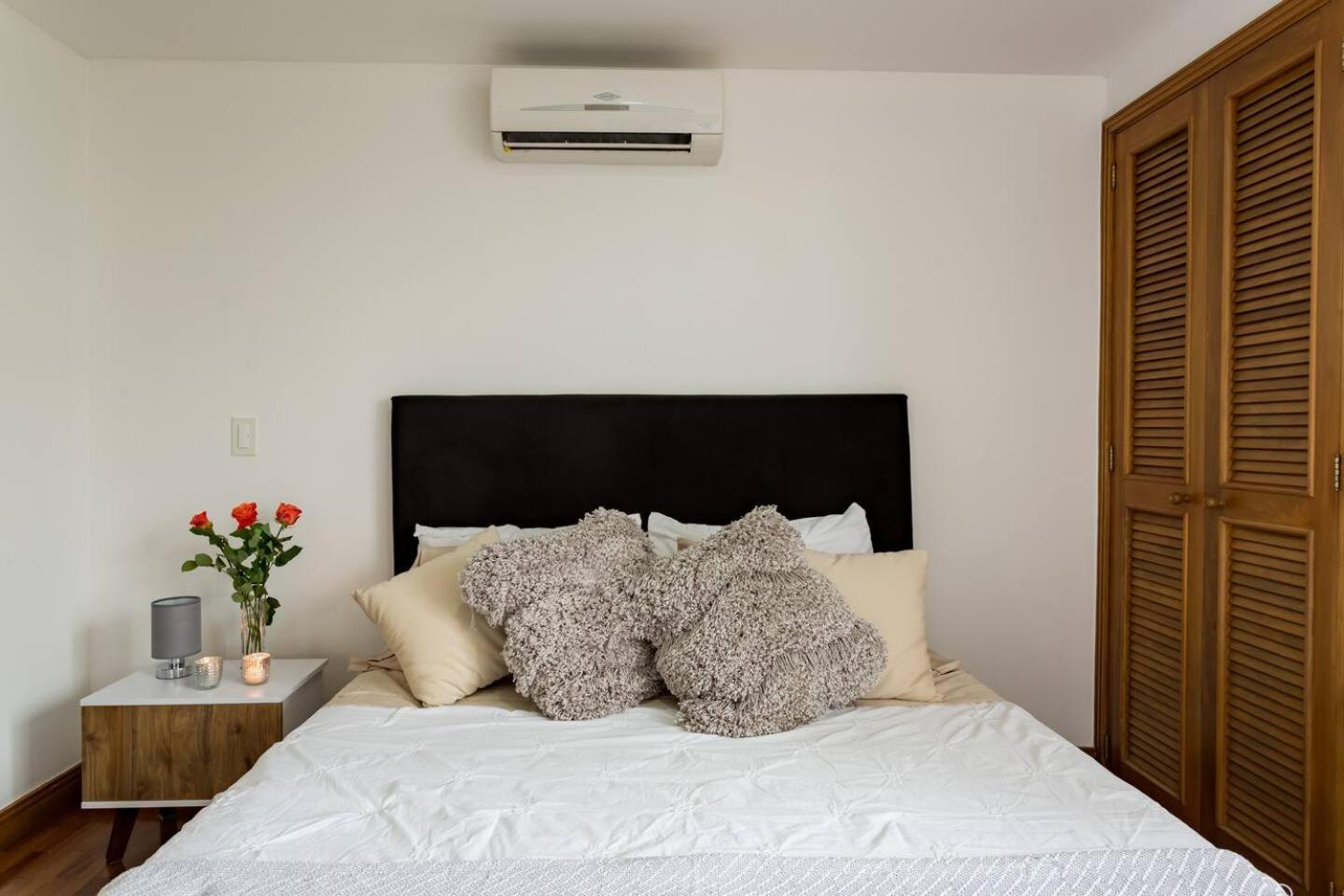 Alcazar De Oviedo By Host Sas Apartment